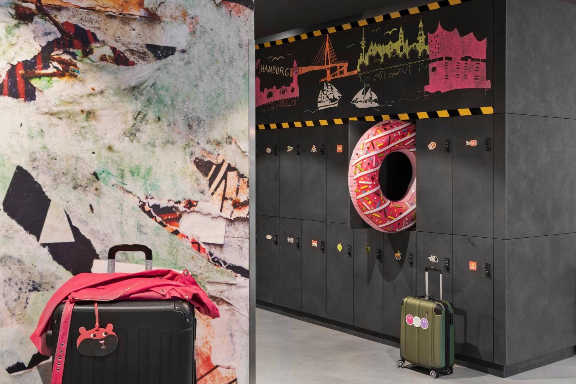 Moxy Hamburg Altona Hotel ภายนอก รูปภาพ